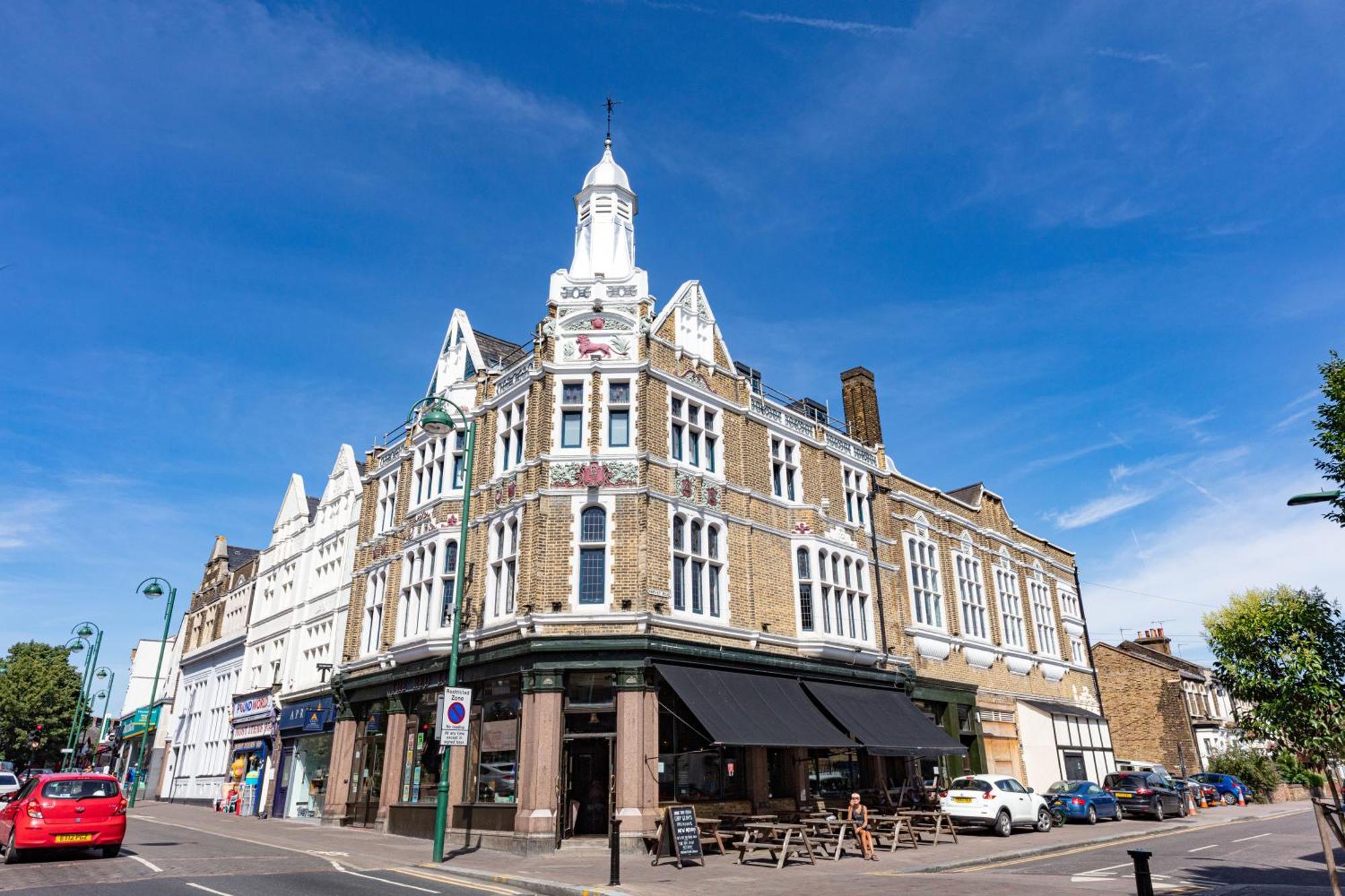 The Red Lion Hotel London Exterior photo
